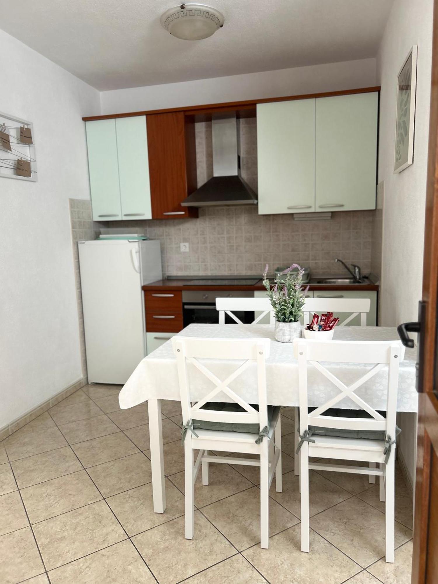 Dejan Apartment Brela Bagian luar foto